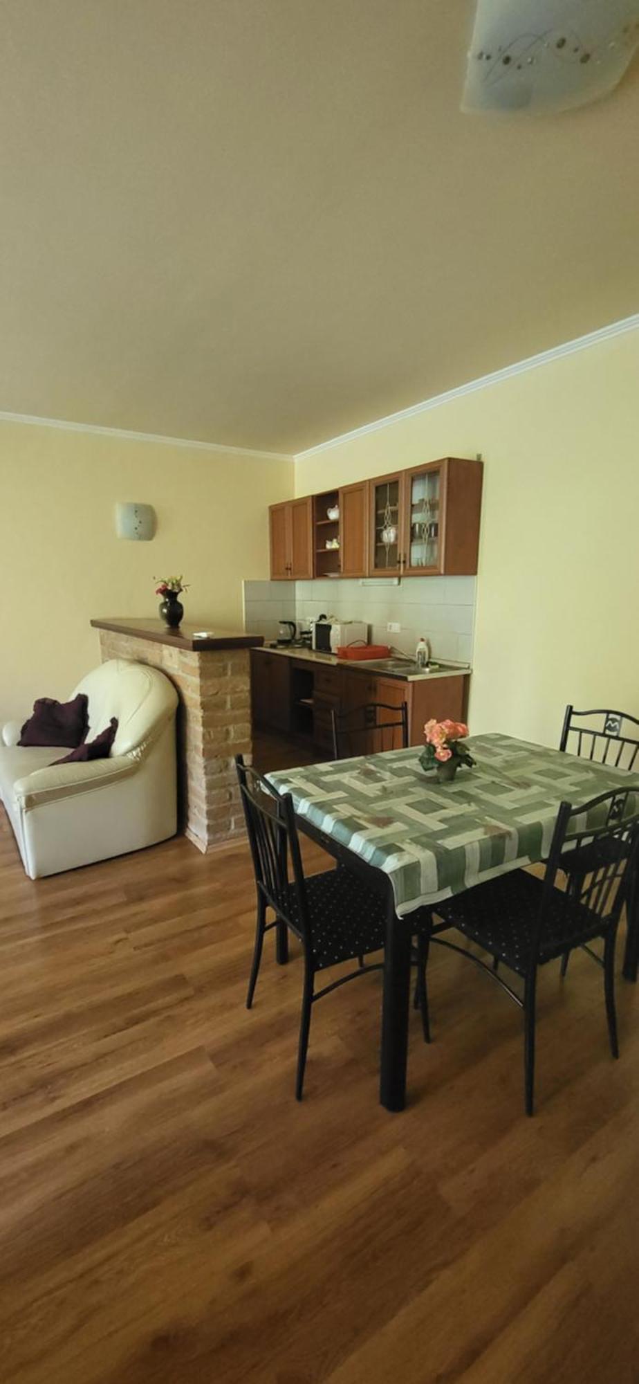 Bástya Apartmanház Sárvár Exterior foto