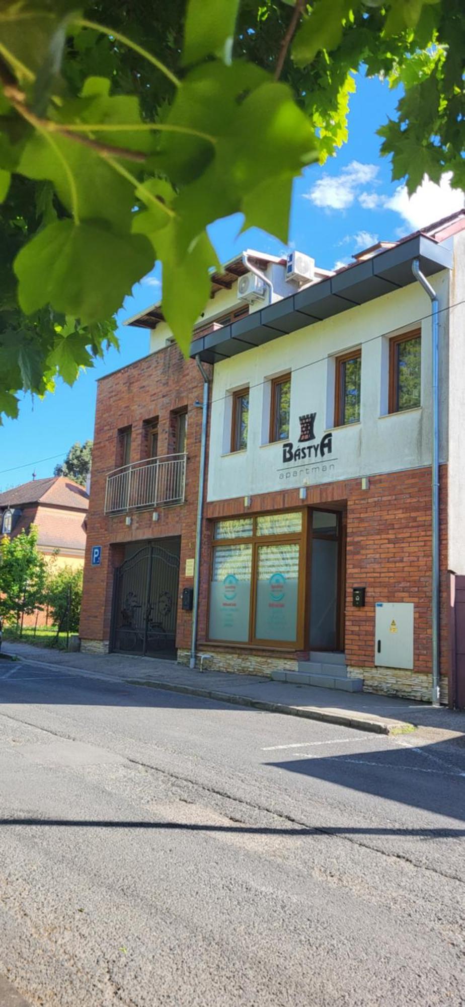 Bástya Apartmanház Sárvár Exterior foto